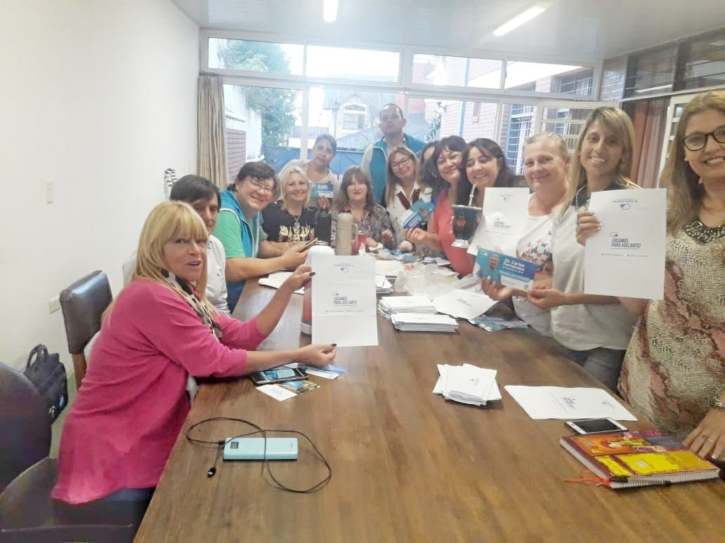 Mañana de las 19hs les invitamos a todos los obereños a defender nuestros derechos con el voto apoyando a Gladis Bangel junto a Marilu Enso y equipo, por una Obera para que siga brillando tu mejor alternativa.