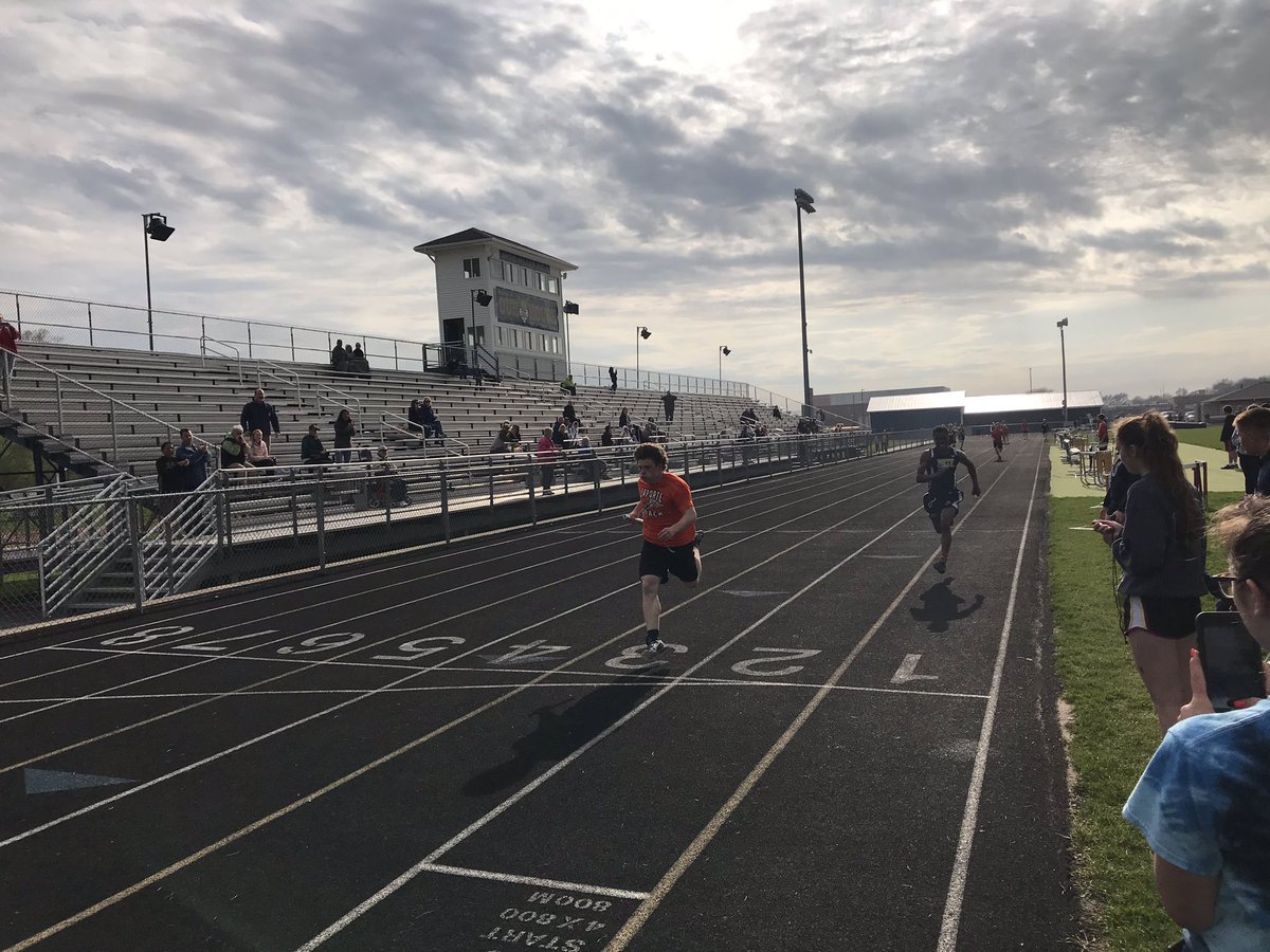 You know what makes for a great night? When you beat both LP middle school teams in the same meet! Nice job boys track and <a href="/MissBrowerPE/">Mrs. Carroll</a> on a rival sweep! #cougarpride