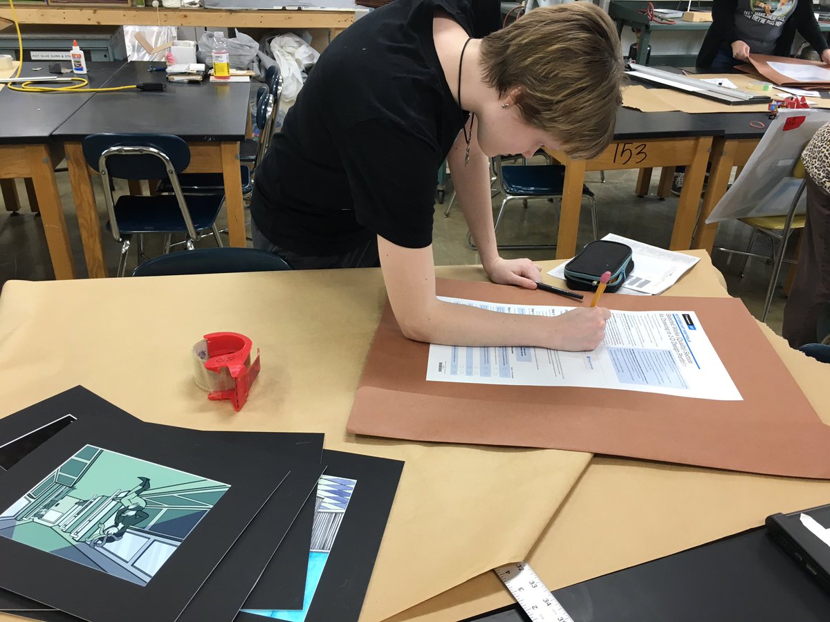 NNHSart's tweet photo. AP Studio Artists packing portfolios!  #apexam #apstudioart #givingmeaheartattack #thesekids #ittakesavillage #somuchhardwork #wemakeartists #takeartmakeart https://t.co/6pmclorAFF