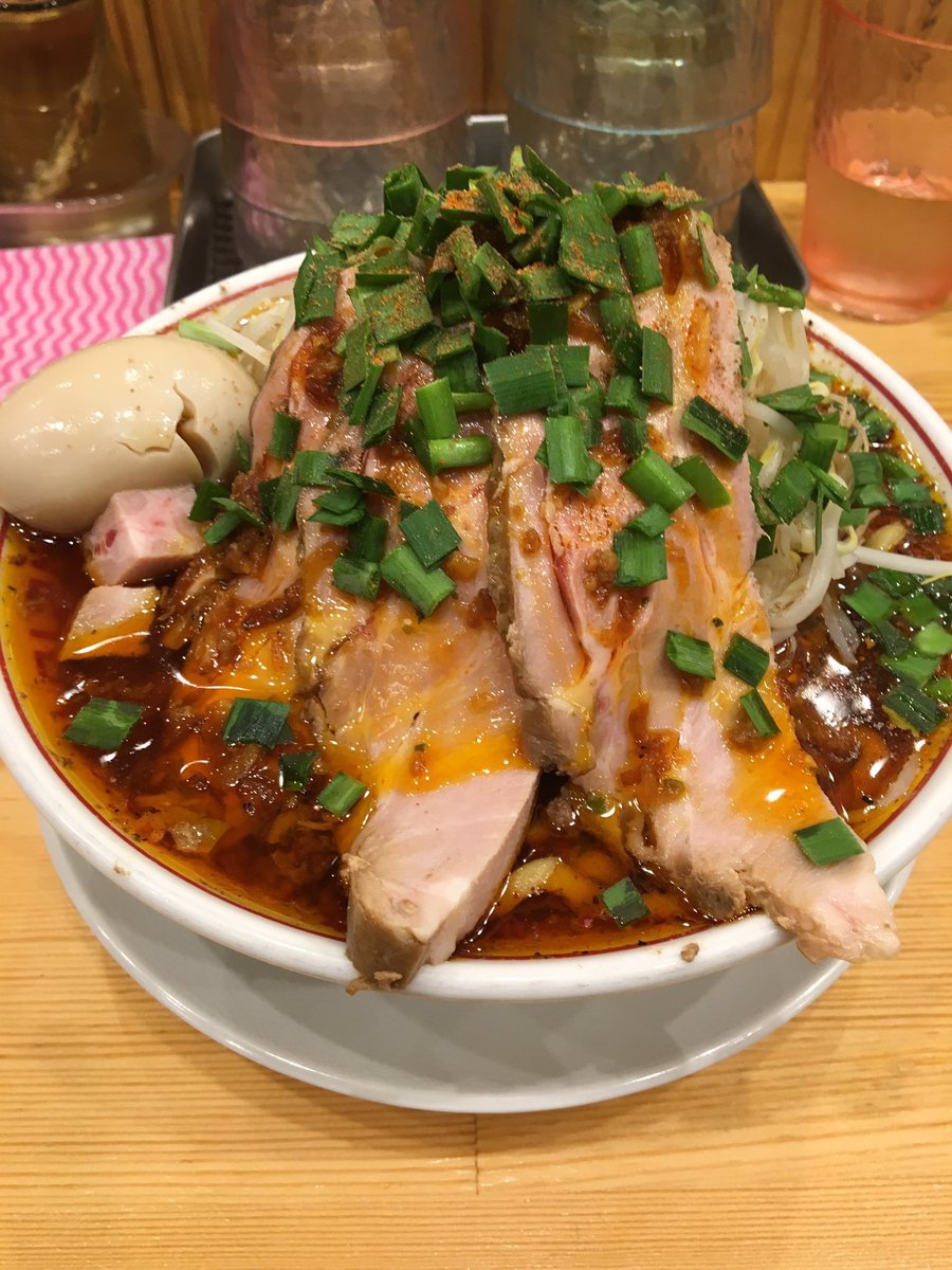 おはようございます。
ムタヒロ堺東店です。
１１日ぶりの平日ですね。
昨日、待ち合わせの定番スポット。
泉の広場がその、役目を終えたみたいですね。僕も何百回あそこに座ったか。
ちょっとノスタルジー。

さて、ムタヒロは連休明けも変わらず、23時まで皆様のご来店お待ちしております。