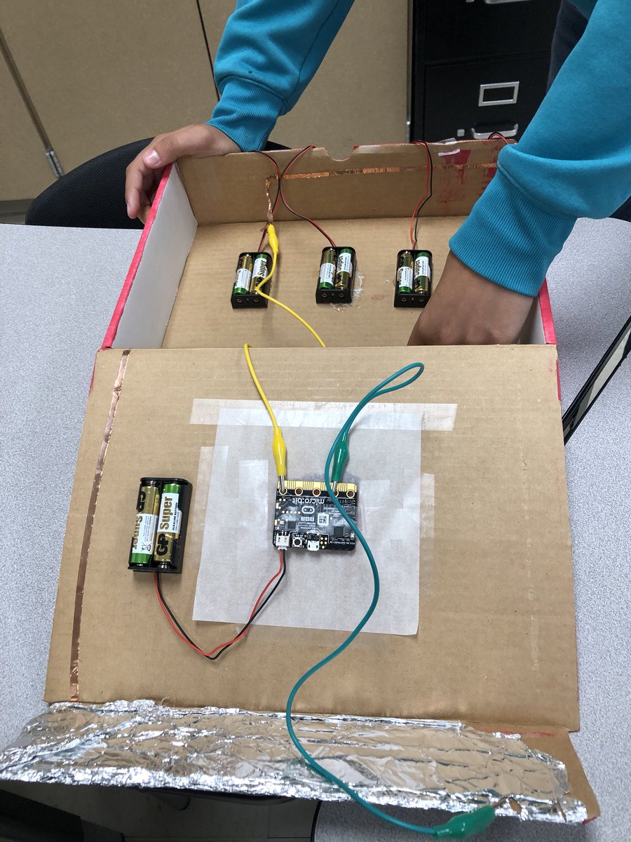 razowu's tweet image. Project Lead The Way rocks!! #PLTW #microbit #WeTeach_CS