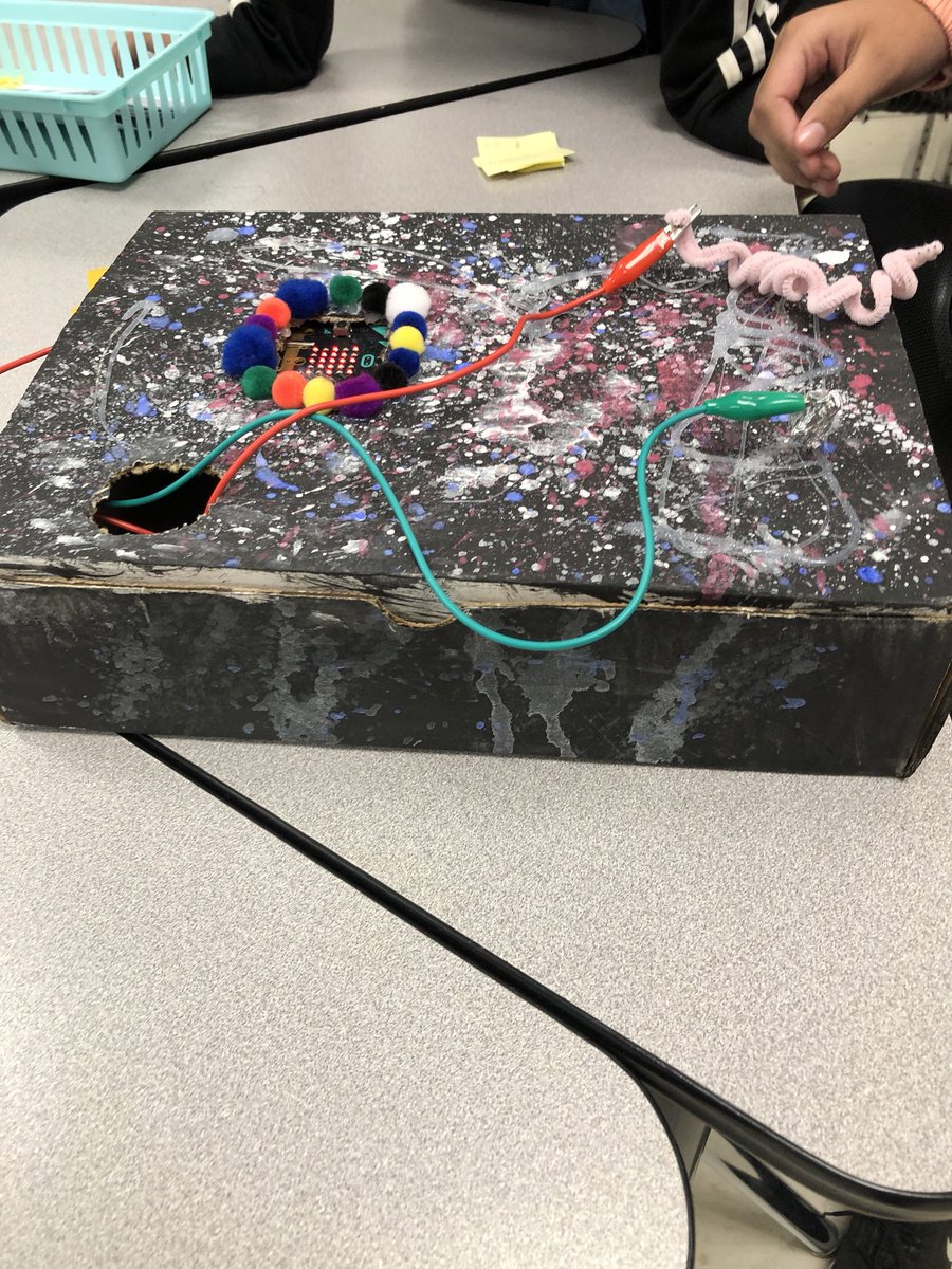 razowu's tweet image. Project Lead The Way rocks!! #PLTW #microbit #WeTeach_CS