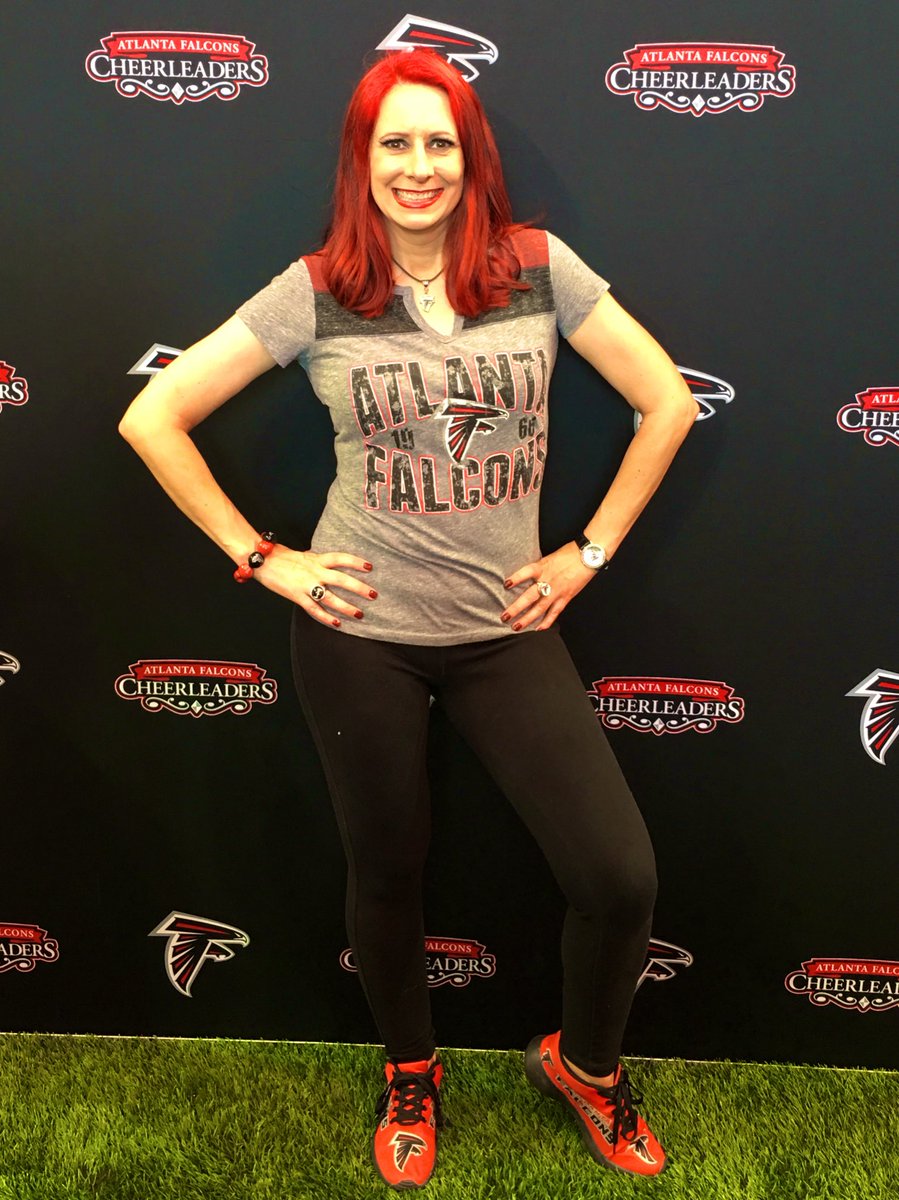 FalconAlley's tweet image. How many outfits can you wear in 24 hours?!? Never ask ME that. Especially in a football weekend. @AtlantaFalcons @ClemsonFB #AlwaysRepresent #RiseUp #ALLIN