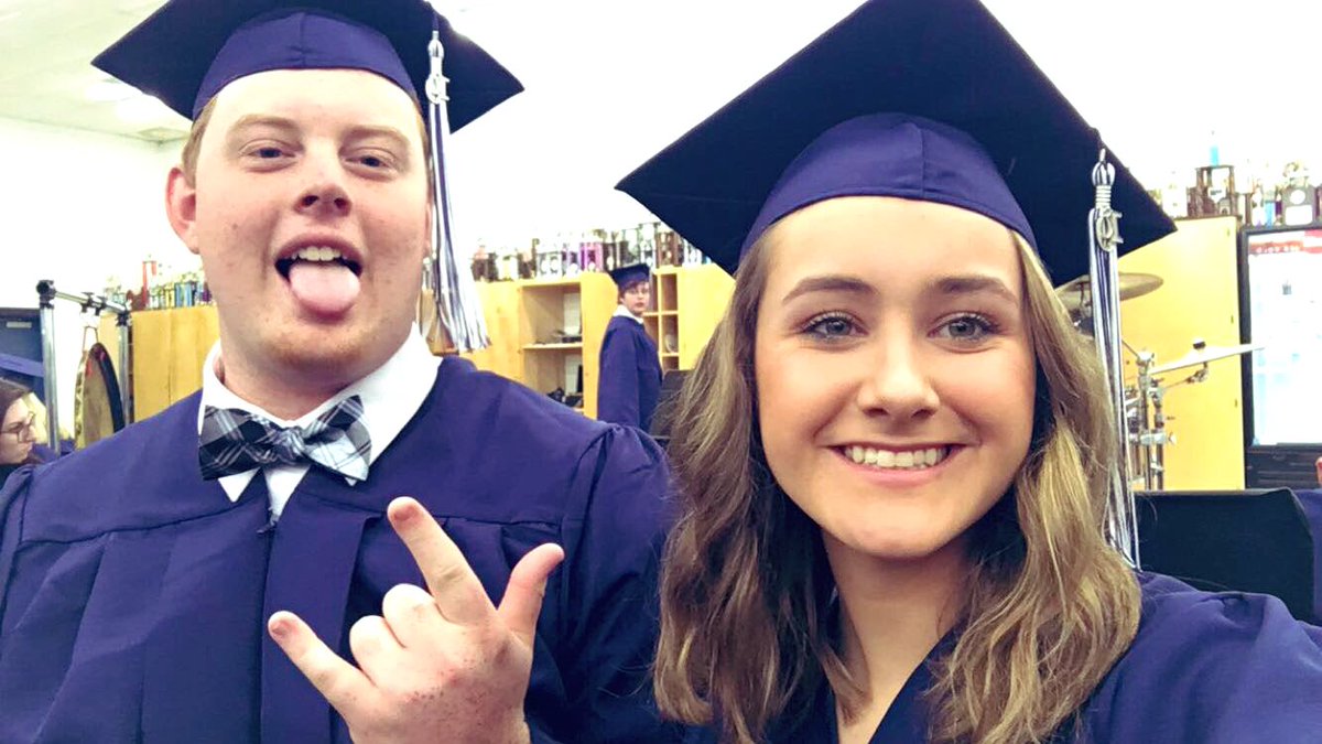 Ravensmartin's tweet photo. So happy we’ve grown so close this year. I have one of the best friendships w this dude. Roll blue forever 💙🤞🏼 @burgess_bryant https://t.co/E9fVUc1i7K