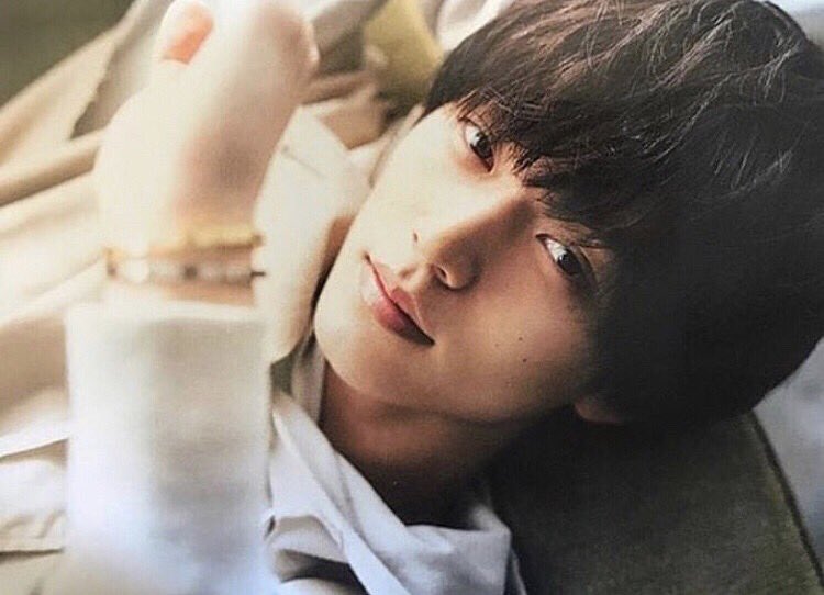 7. Nagase Ren (永瀬廉)Johnny's• King & PrinceJanuary 23, 1999175cmfave features: eyes + lips 