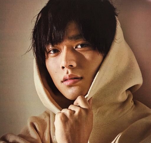 7. Nagase Ren (永瀬廉)Johnny's• King & PrinceJanuary 23, 1999175cmfave features: eyes + lips 