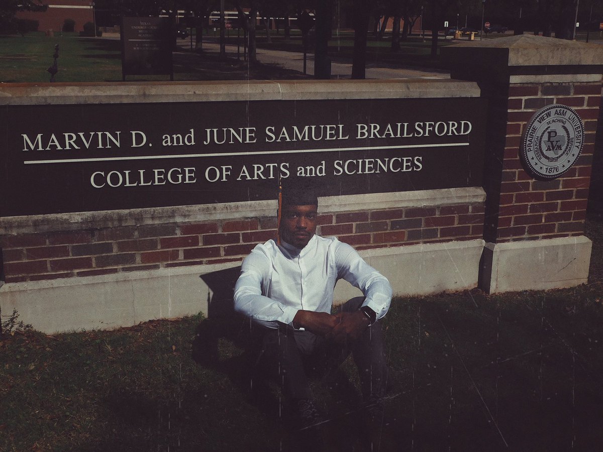 theofficialidol's tweet image. #GradSZN #PVAMU19