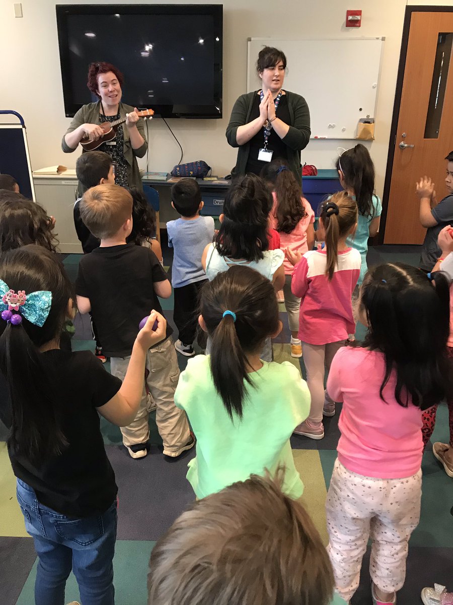 MissMaryPreK's tweet photo. We had a great field trip to the Mount Prospect Public Library today! #ELCpenguins https://t.co/dicHLbN5uF