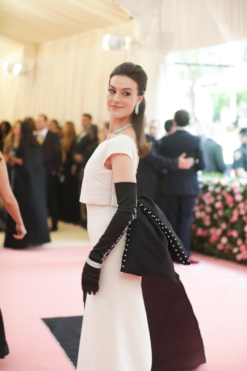 The gorgeous #ArianaRockefeller in custom #LelaRose for tonight's #MetGala Look! #MetGala2019 cc: <a href="/voguemagazine/">Vogue Magazine</a>