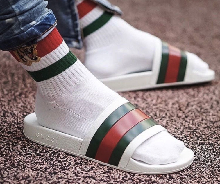 gucci pursuit 72 slides white