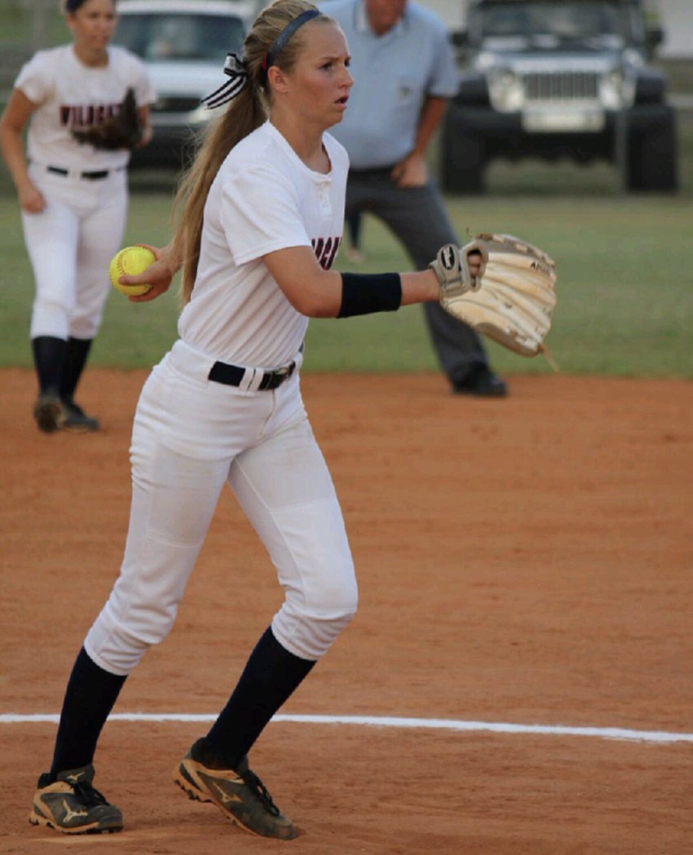 Shoutout to Inferno’s Lauren Hobbs for her outstanding performance and leadership this season- batting .407 and ERA of 0.44 with 127 Ks. #onfire <a href="/laurenhobb/">Lauren Hobbs</a> <a href="/StetsonSoftball/">Stetson Softball</a>