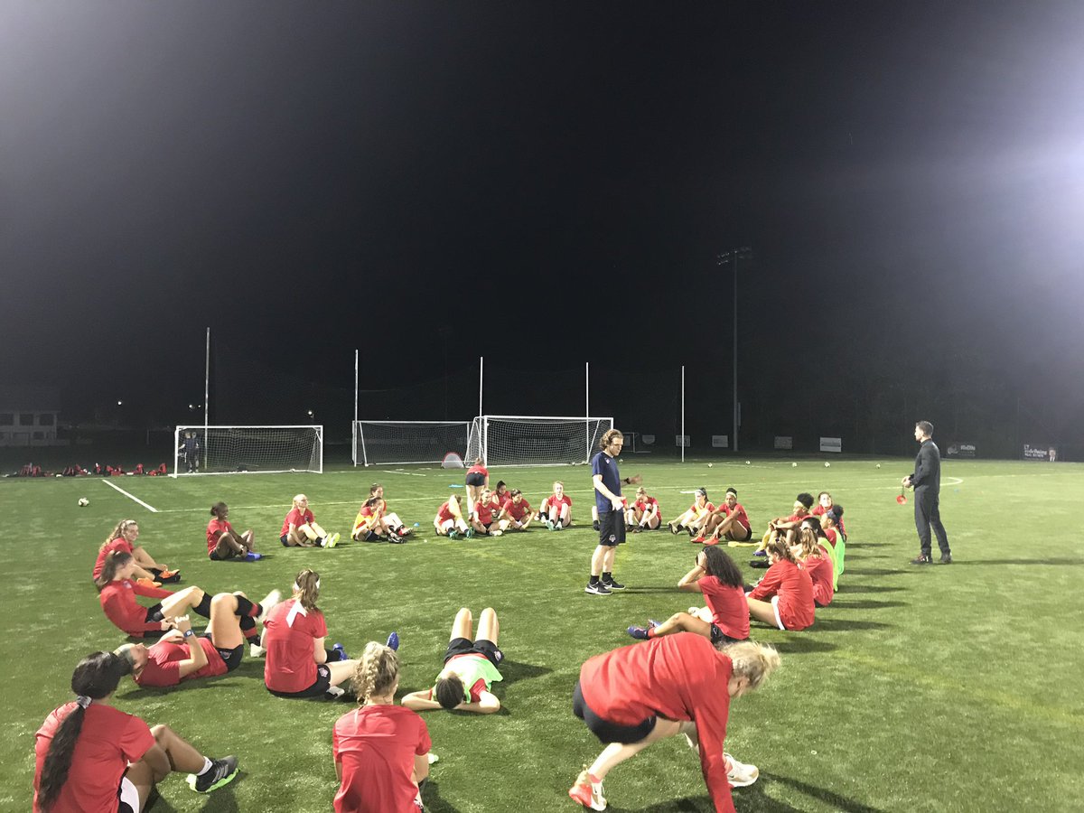 armourgirlsDA's tweet image. Monday night session wrapping up with Physio coach John Shipley! #developmentacademy #ussda