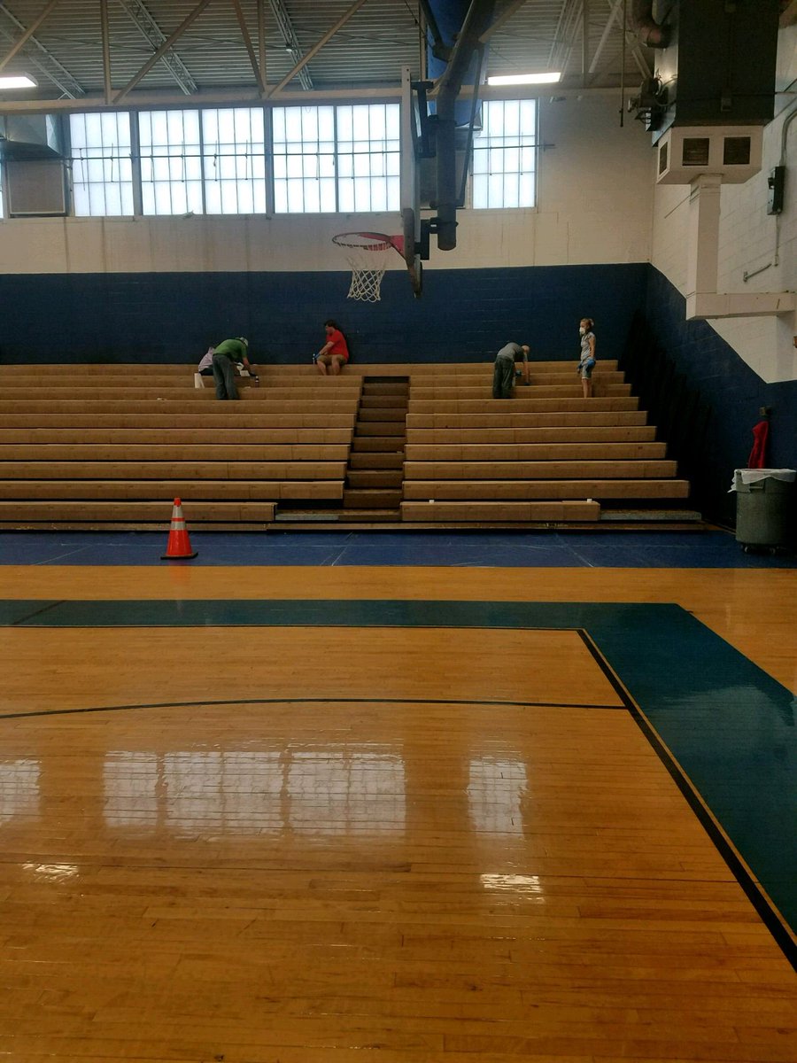 lms_tigers's tweet photo. @lms_tigers school clean up day gym team cleaned all the bleachers in the gym. The auditorium team of 15 people cleaned every seat in the auditorium. Those seats shine like new. 😎 https://t.co/SsnrvH6RCL