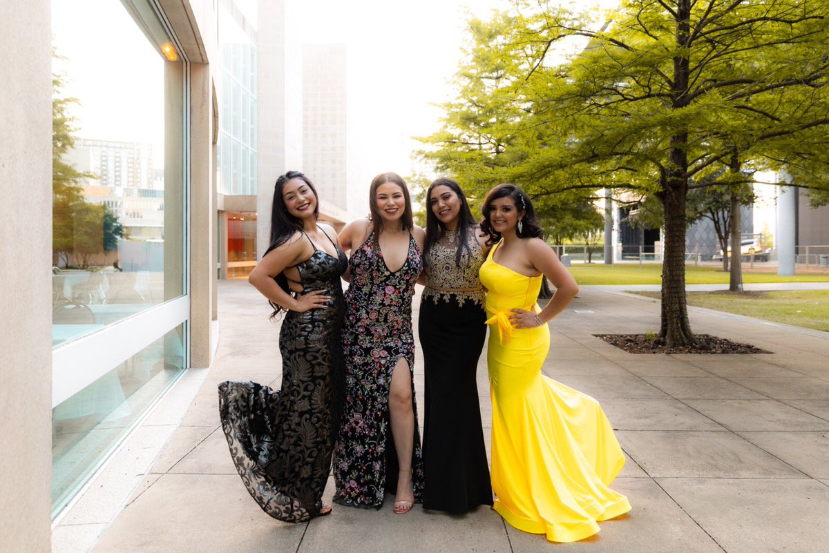 damarissrios's tweet photo. Unforgettable ✨ #dgala19 #prom2019 https://t.co/xYLf4l30mV
