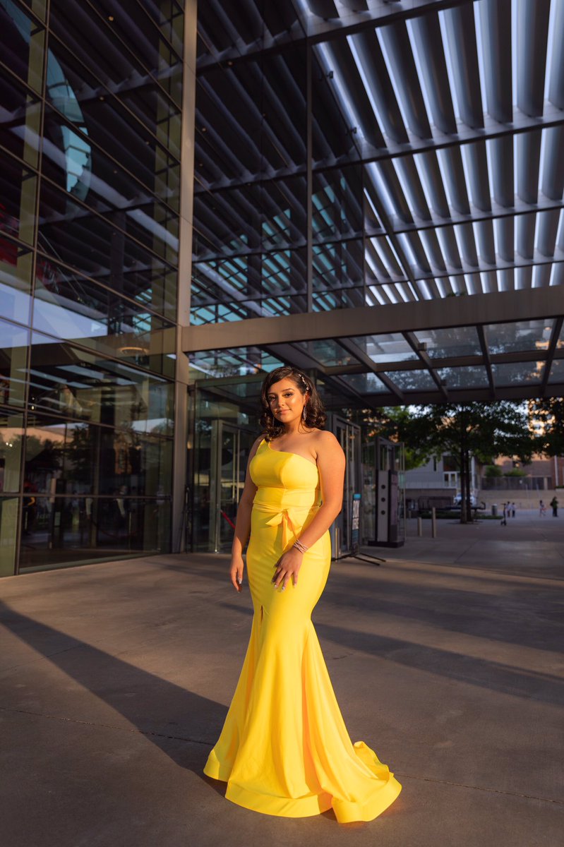 damarissrios's tweet photo. Unforgettable ✨ #dgala19 #prom2019 https://t.co/xYLf4l30mV