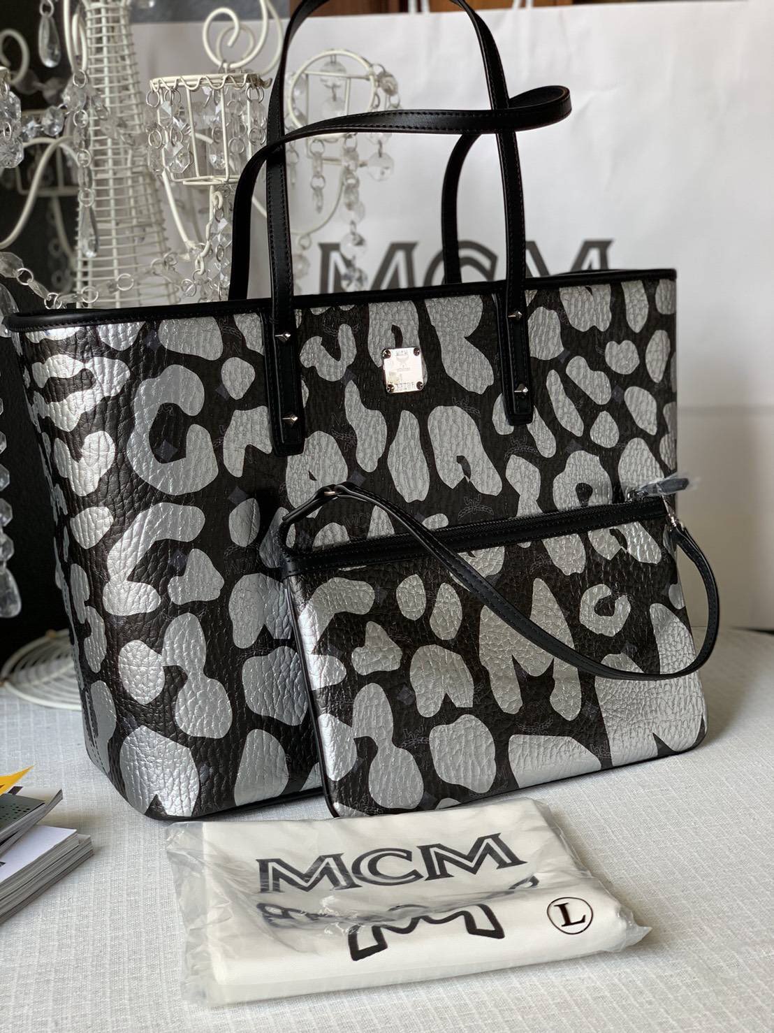Mcm anya cheap leopard tote