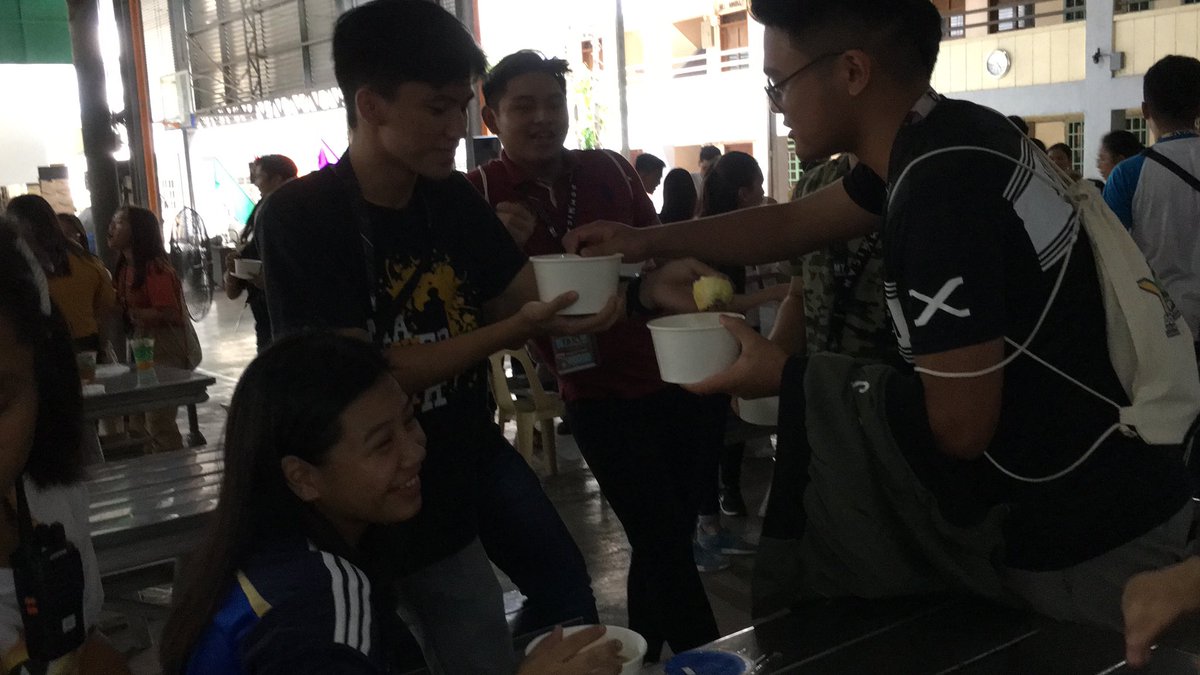 domnetyouth's tweet photo. A wise man once said that the best way to a man’s heart is through his stomach. I love you, DOMNET Youth! ❤️
#DOMNETMeal #YoYoDOMNET #OneDYG https://t.co/S1PLUtevSG