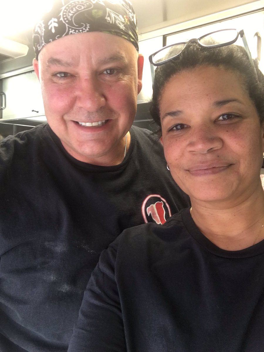 HAHTSAHS's tweet photo. Is that an Oink and Moo BBQ guy? Chris??? He looks happy. Must be food truck season! Oink and Moo every Sunday at Pier 13 in Hoboken. https://t.co/qhmbTVeQgd