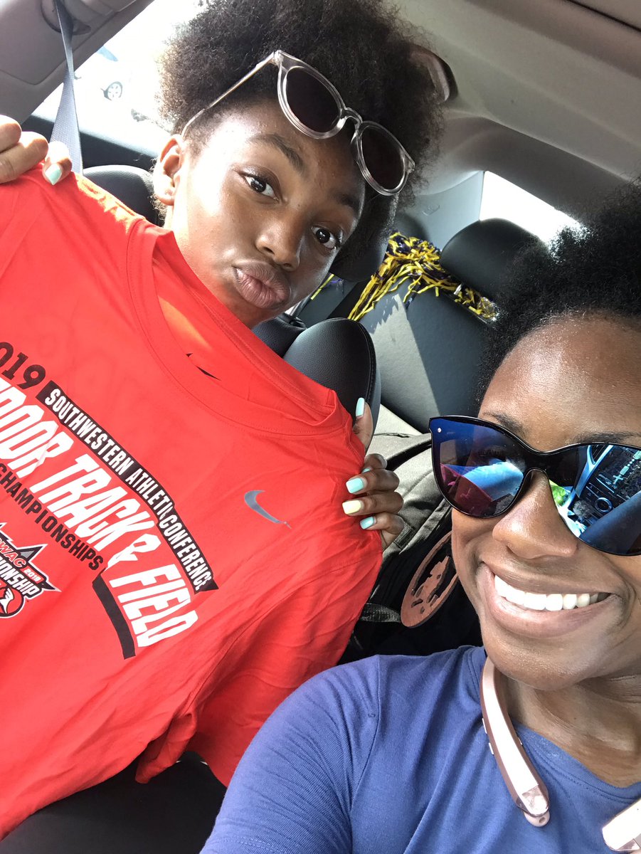 DrJHamilton15's tweet photo. Enjoyed the @theswac T/F conference meet!! Supported my student-athletes, saw Coach Freddie, &amp; shared this experience w/my Munchkin. #PVAMU #SU #NorthsideHigh 💜💛💙 https://t.co/nkE9CwxxI6