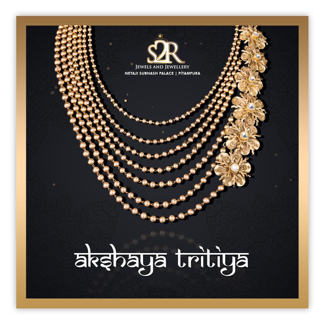 S2RJewels's tweet photo. May it be a new beginning of greater prosperity, success, and happiness. Happy ✨ Akshaya Tritiya ✨ from team S2R Jewels
.
.
.
#AkshayTritiya #S2R #S2RJewels #NSP #Celebratewithgold #Jewellery #Jewelery #StatementJewellery #Diamonds https://t.co/FBHLUnhg3s