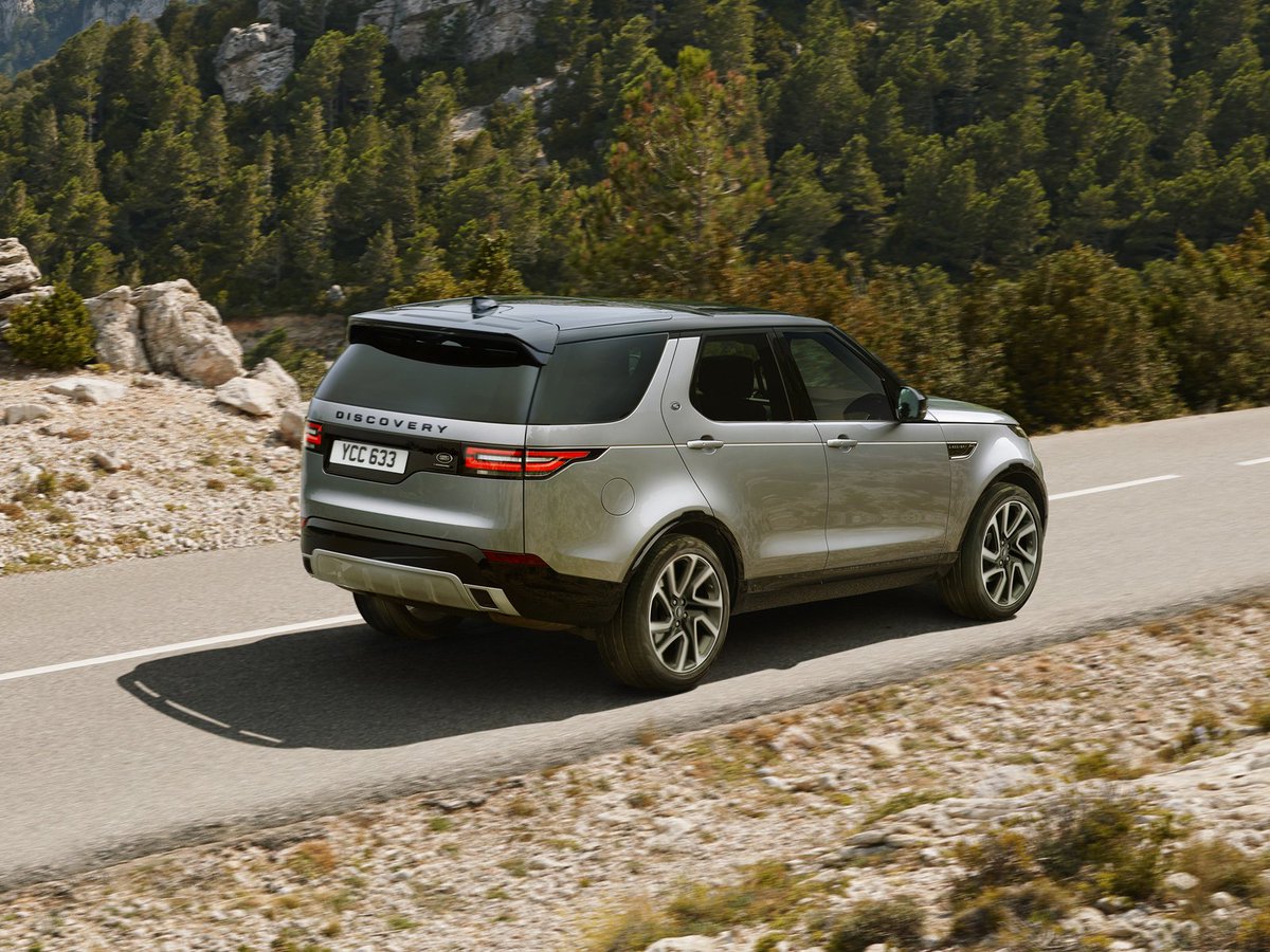 jrgulinelli's tweet photo. Land Rover Discovery: con la Landmark Edition festeggia i 30 anni.
#LandRover #SUV #fuoristrada #motori #auto #news #4x4 @LandRoverItalia https://t.co/PZpuMZiUz7 via @IconWheelsIT https://t.co/iEhHig2WRL
