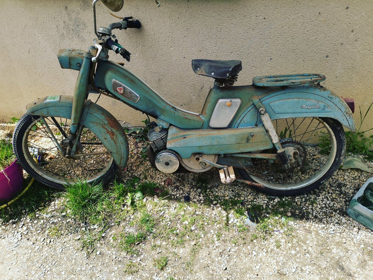 BryanVi46138607's tweet photo. Acquisition du week-end dernier il y aurait une photo par jours de tous ce que j'ai eu😁 et voici la moto confort #mob #mobylette #france #project #mecanique #moto #motoconfort #bleu https://t.co/zPSmLR4BjQ