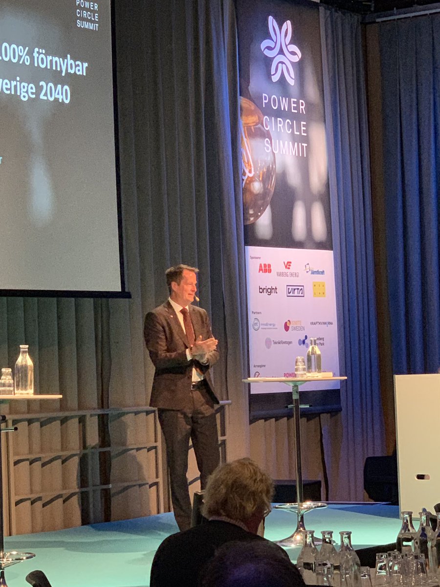 ”Ju mer förnyelsebar energi vi får in i systemet desto smartare system behöver vi” säger <a href="/Ygeman/">Anders Ygeman</a> på @PCSummit_se och vi håller med! #pcsummit19