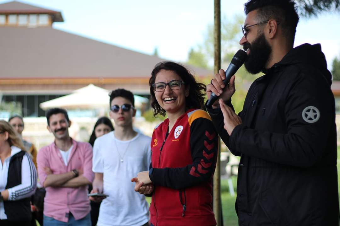 Anadolu Lisesi Öğrencilerimizin moral ve motivasyonunu arttırmaya yönelik gerçekleşen Bahar Şenliğinden öğrencilerimiz mangal partisi,çeşitli yarışma ve oyunlarla gönüllerince eğlendiler.Düzenlenen müzik etkinliğinde Yalova'nın sevilen sesi Hakhan öğrencilerimizi coşturdu.