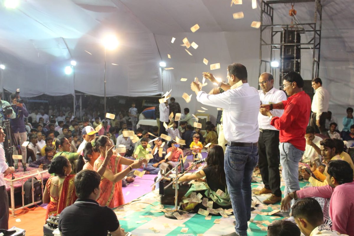 OfficialYogita's tweet photo. 05/05/2019 LOKDAYRO AT #PANSADA #આઈશ્રી_ખોડિયારમાતાજી_પ્રાણપ્રતિષ્ઠા_મહોત્સવ ORGANIZER BY #SATANI_FAMILY
JAY KHODIYAR TO ALL.... https://t.co/UYLGpu95JI
