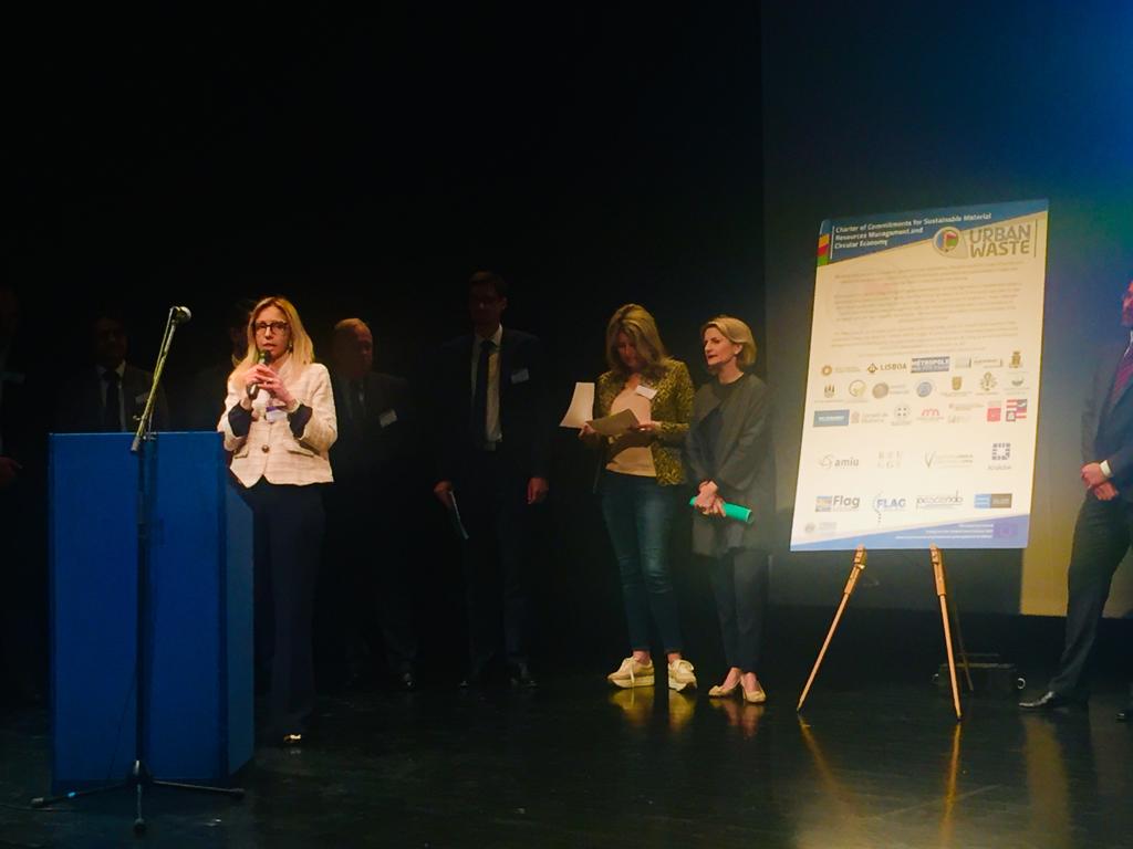 Le città turistiche devono affrontare ulteriori sfide legate alla prevenzione e alla gestione dei rifiuti a causa delle condizioni geografiche e climatiche, della stagionalità del flusso turistico e dei turisti come produttori dei rifiuti. #UWFinConf #circulareconomy
