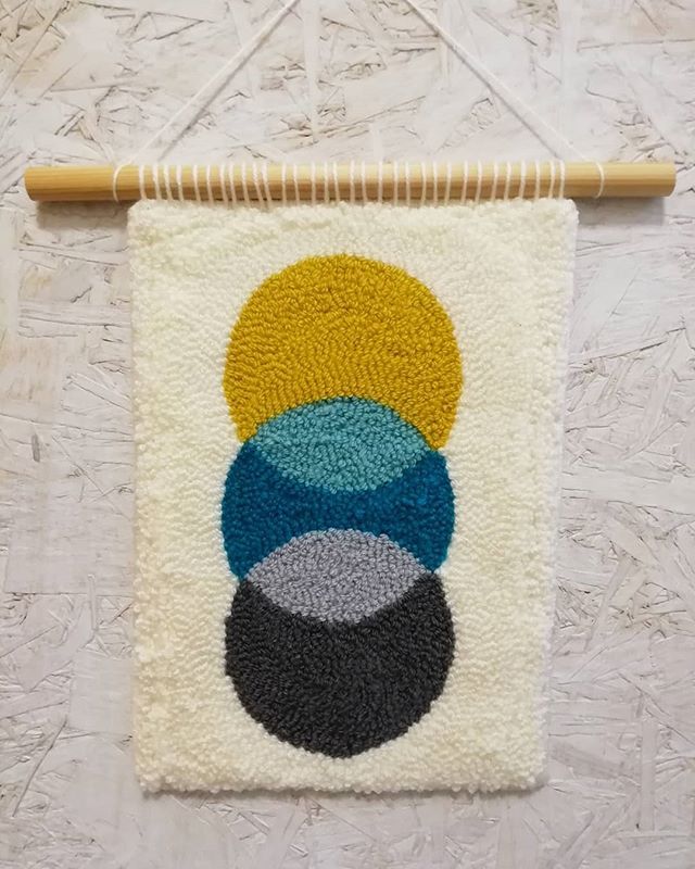 I finished something! Not too keen on it but it's complete!
.
.
.
#needlepunch #needlepunching #needlepunchersofinstagram #textilelove #textiles #textilewallhanging #textileart #textilelove #ihavethisthingwithtextiles #yarnlove  #makersgonnamake #makersofinstagram #creativel…
