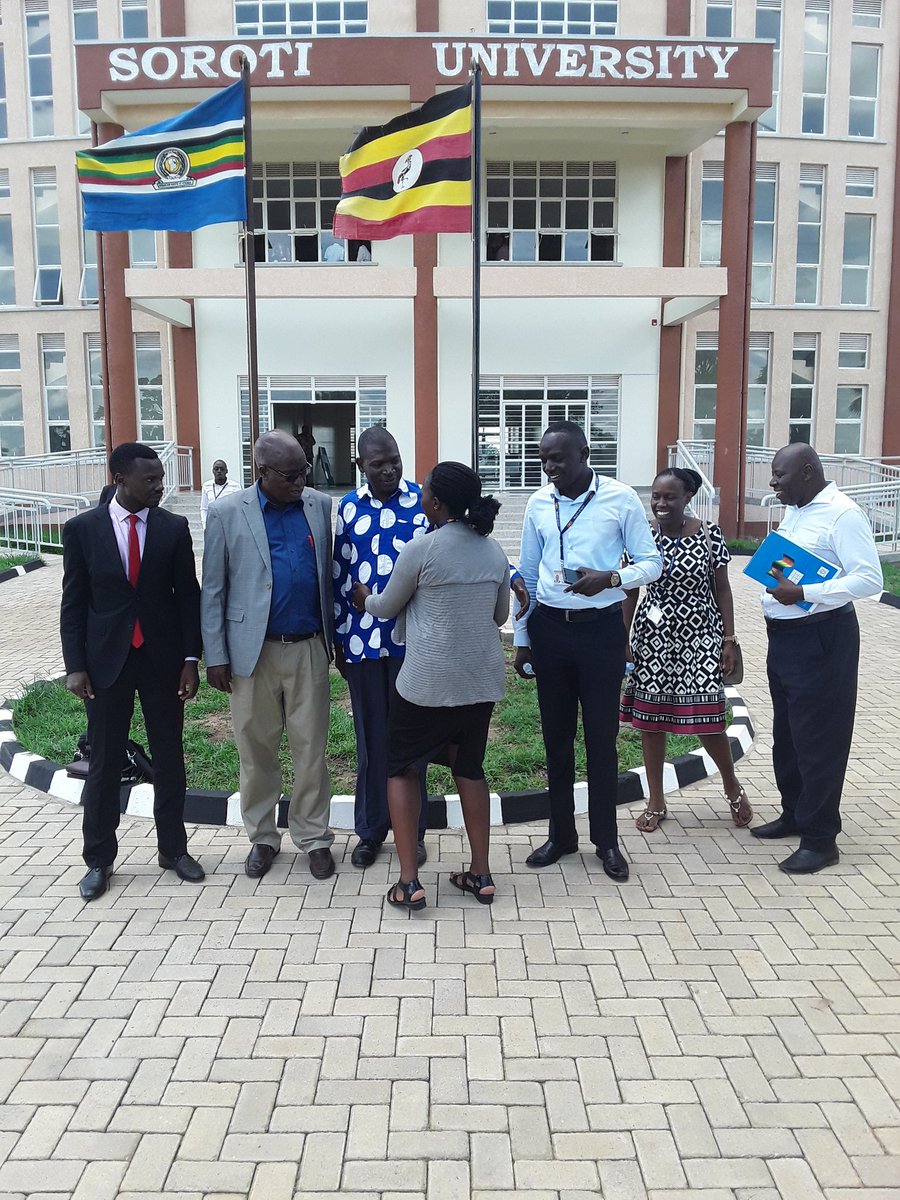 juma_nyene's tweet photo. A team from ministry of science, technology and innovation sharing information with the team from Soroti University https://t.co/NZLqY9lvPa
