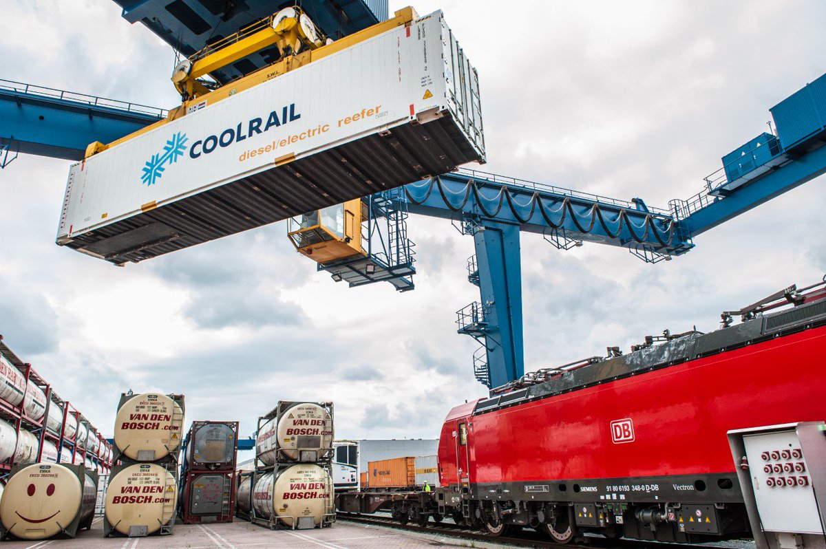 CoolRail is van start: een directe treinverbinding tussen Valencia en Rotterdam voor versproducten. Het transport via de nieuwe rechtstreekse treinverbinding is even snel als wegtransport, maar veel duurzamer. Lees meer: bit.ly/2WvnDm7 #CoolRail