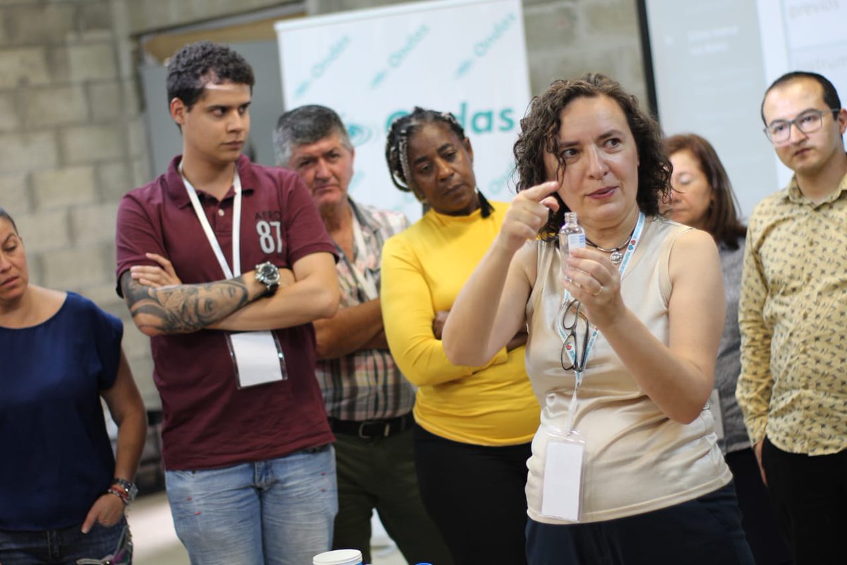 GLOBE_Colombia's tweet photo. Recibimos la visita de la Master Trainer Ana Prieto de Argentina, quien nos enseñó sobre los protocolos de hidrología de @GLOBEProgram https://t.co/wovkJduCRM