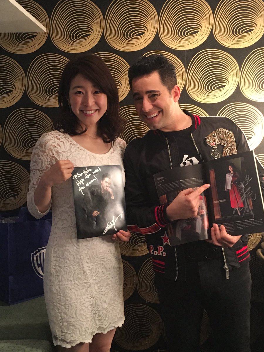 watabiki_sayaka's tweet photo. 🇺🇸フランキー×🇯🇵フランキー
#中川晃教 さん×#ジョンロイドヤング さん

🇺🇸フランキー×🇯🇵メアリー

あの日のセットリストに私の名前をひらがなで書いてくれた優しいジョンさん。

#JERSEYBOYS #JohnLloydYoung 
#フランキーヴァリ https://t.co/363yb9EacP