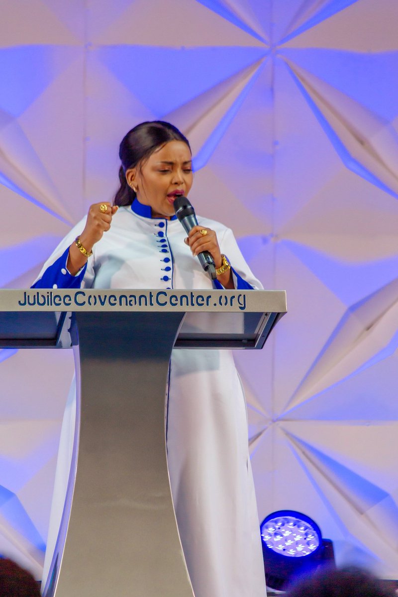 RevLucyNatasha's tweet photo. Highlights of Sound of Abundance Conferece Seattle,Washington 🇺🇸
I declare Only the counsel of the Lord shall stand in your life in 2019 in Jesus Name.
#ImpactingGenerations
#OracleOfGod
#SeattleWashington https://t.co/pPBAGa3gvM