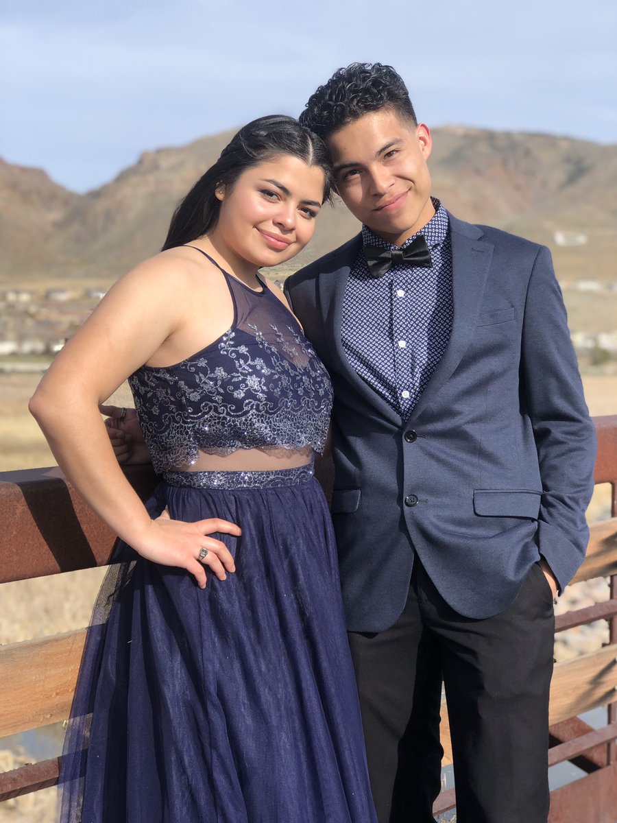 oh, here are the prom pics I never posted 