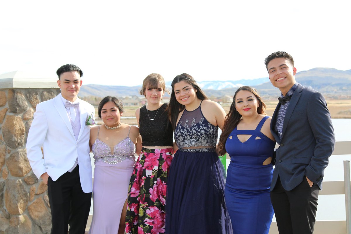 oh, here are the prom pics I never posted 