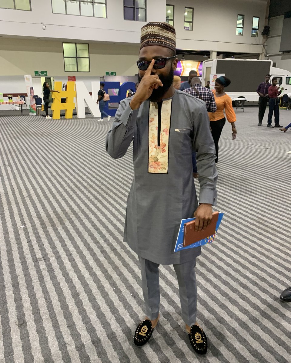 cee_classic's tweet photo. Wake up, get up and M O V E !
.
Outfit by @fabshaybyseyimark
#topwithceeclassic #giveback2ph https://t.co/7RILBiIooa