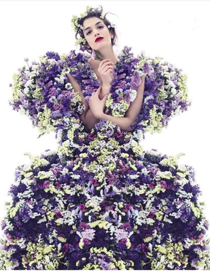 confusa11's tweet photo. @PaolettaPaly @ChiaraCiv @dicuonzobt @Susy_1968 @GiulianaGoline1 Pronte #permododidire  oggi il letto era piacevolissimo,  si stava da Dio 🙄🙂 .
Buon martedì per ora solare 😉a più tardi 😘😘😘😘😘☕☕🍫🍬🌹💐💮 https://t.co/mh2q3OLfBY