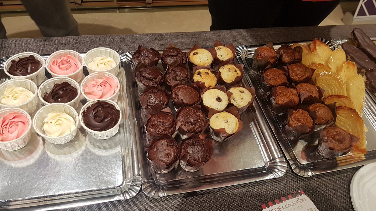 VinoComplutense's tweet photo. Sin Gluten, sin Huevo, sin Leche, sin Frutos Secos.... pero muy ricos, así son los deliciosos postres de @DulceConsentid. El mejor sitio para conocerlos @FoodBikesFest de @Laura_GastroN
#Gastronomía #Gourmet
#singluten @grandesmales @gastro_nonita @LaGastroNonnita https://t.co/EU2P5VFE7t