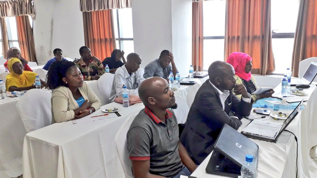 FCSTZ's tweet photo. MYG Training: During his opening remarks @FCSTZ Executive Director Francis Kiwanga emphases; adherence and compliance to grant management requirements; professionalism and trustworthiness in implementing projects as per agreed budget and activities.
#Tanzania
#Partnerships4Dev https://t.co/yBE87vNZpB