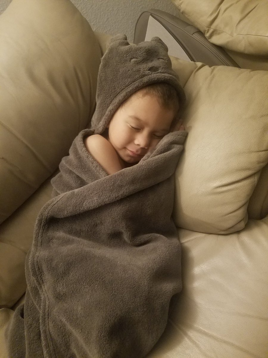 ShawneeACook1's tweet photo. Omg my heart. I love this boy. #MyLife #MyBabyBoy https://t.co/JRHnDorvnY