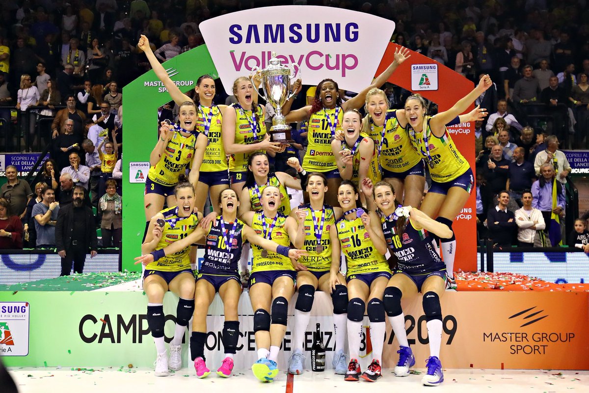 vitasportivait's tweet photo. 🏐#SerieA1F | #CONNOV

CONEGLIANO CAMPIONE D'ITALIA! 🏆🇮🇹

Le Pantere vincono anche la terza gara della serie finale e conquistano lo scudetto per il secondo anno consecutivo.

Monica De Gennaro MVP 🏅

Congratulazioni ragazze! 💪🏼👏🏼

#imocoboom #volleyworldfantagalli https://t.co/aCCezywss8