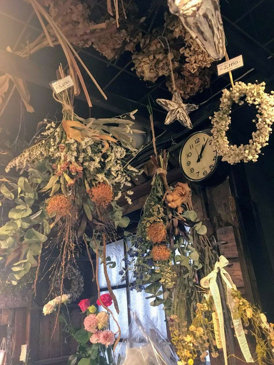 ブログdeバーチャル駅長 阪急電鉄 در توییتر 茶屋町 フロリスト メリー で花束を T Co 8kex7czxfj ビジネスシーンでもプライベートでも 必ず期待以上のお花を準備してくださる貴重なお店 阪急うめだ本店にもお店がありますよ 梅田 茶屋町 お花屋