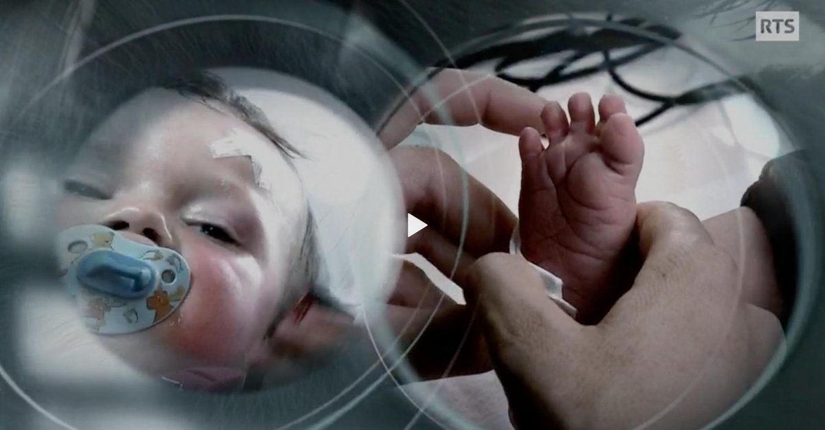 RadioTeleSuisse's tweet image. Suivez le quotidien de médecins assistants qui s&apos;apprêtent à se spécialiser aux urgences, en gynécologie ou en anesthésie. 1er épisode!

#LesDocs #RTSun @RTSUnDeux
👉  bit.ly/2LrpGGQ