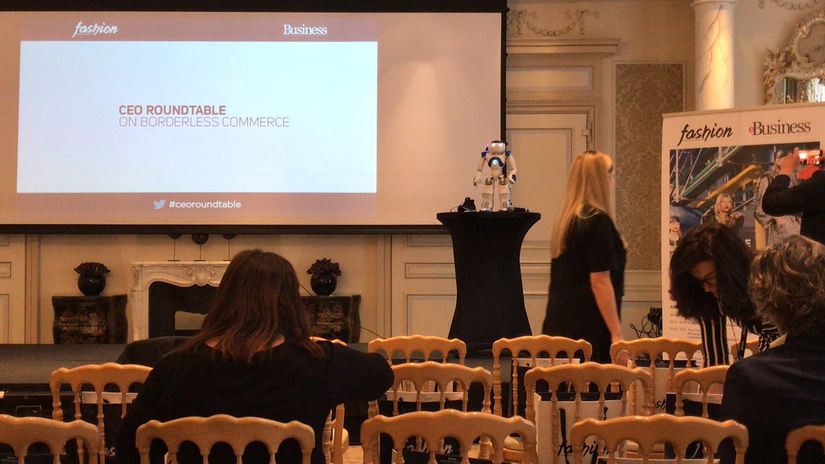 pgdalsanto's tweet photo. @FashionMgazine CEO Roundtable on Borderless Commerce @PalazzoParigi #Milan #ceoroundtable https://t.co/wHAUFo2ovE