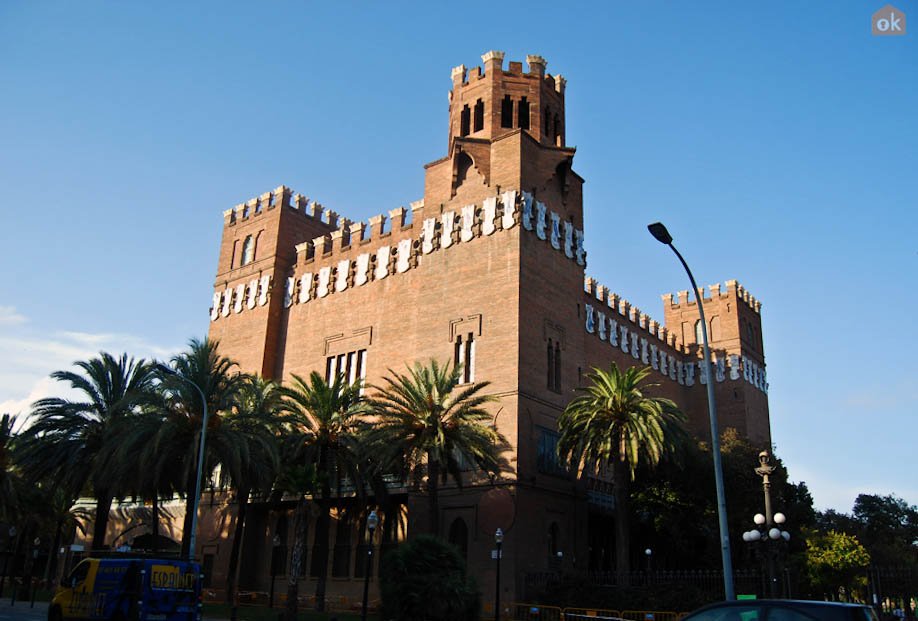 Hi everyone! Do you recognize this castle in Barcelona? 😍🧐

#discoverbarcelona #Barcelona #traveladdict