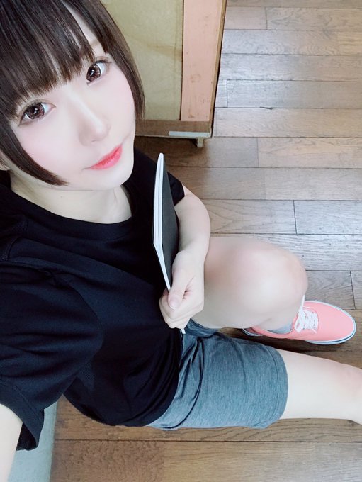 コスプレイヤーすみれおじさん(紫花菫)のTwitter画像19