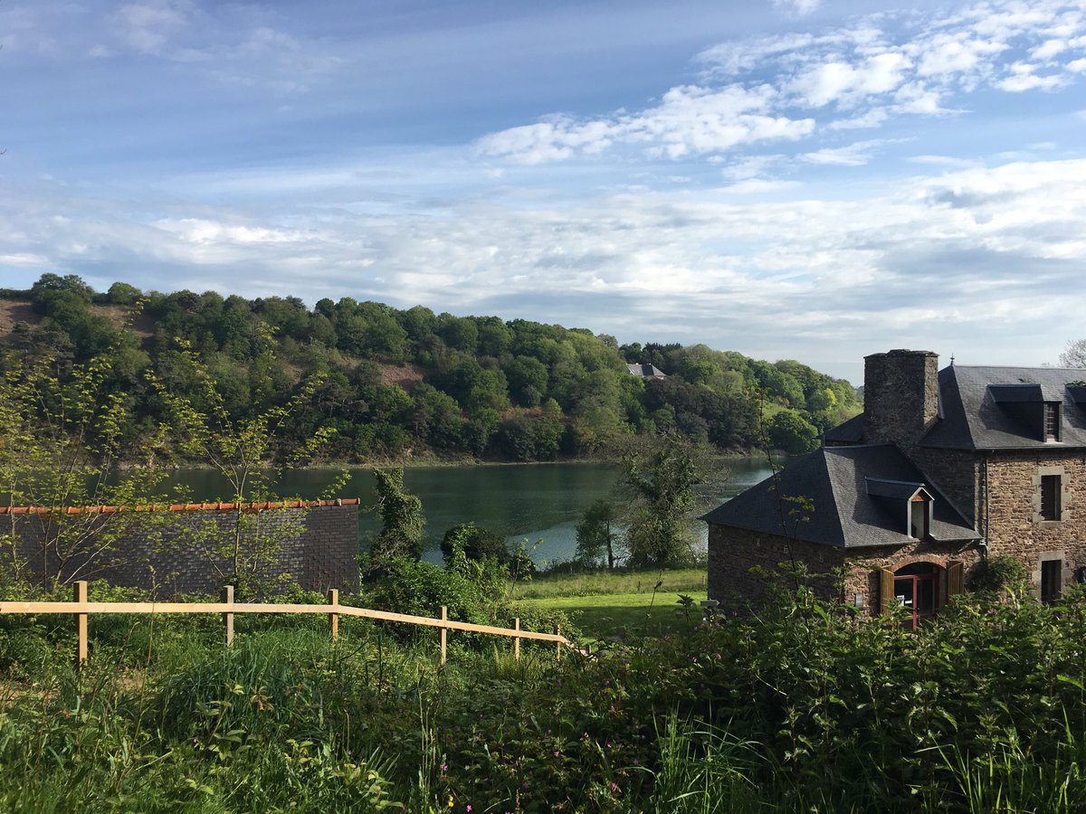 fannychappe's tweet photo. #maisondel’estuaire @ville_plourivo #penhoat #assmat #multi-accueil #rpam #toutpetits 😍 https://t.co/YNXyQ4eMS9